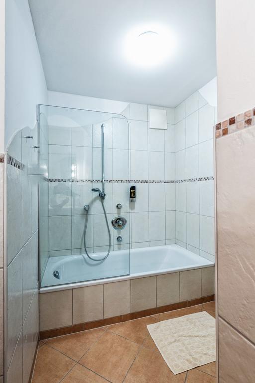 Apparthotel Alpenchalet Neukirchen am Großvenediger エクステリア 写真